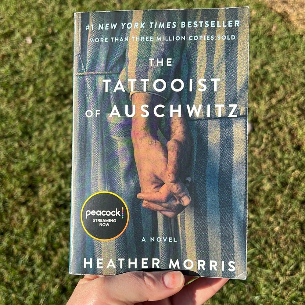 Paperback Novel The Tattooist of Auschwitz